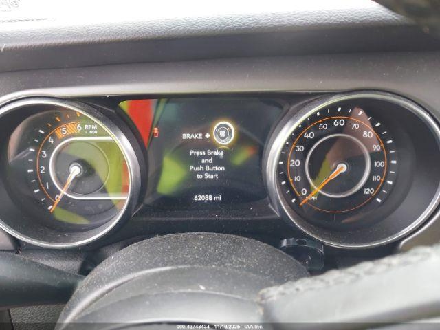 Jeep Gladiator Sport S 4x4 Image 9