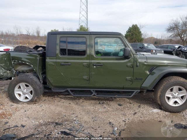 Jeep Gladiator Sport S 4x4 Image 15