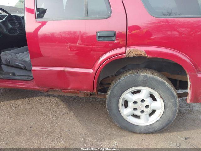 Chevrolet Blazer Image 3